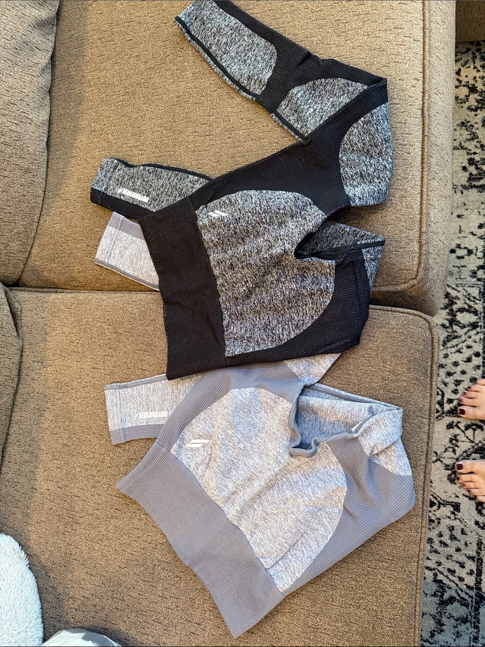Set of DO YOU EVEN workout leggings